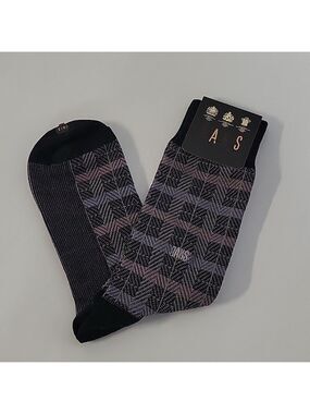 NWT Daks Socks, Purple & Black Design